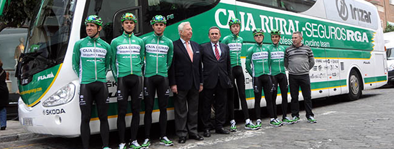 El presidente de Caja Rural del Sur elogia la labor deportiva y solidaria del equipo ciclista Caja Rural-Seguros RGA