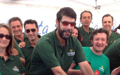 Cientos de veraneantes de Punta Umbría participaron en la ‘Bicicleta solidaria’ de Caja Rural del Sur