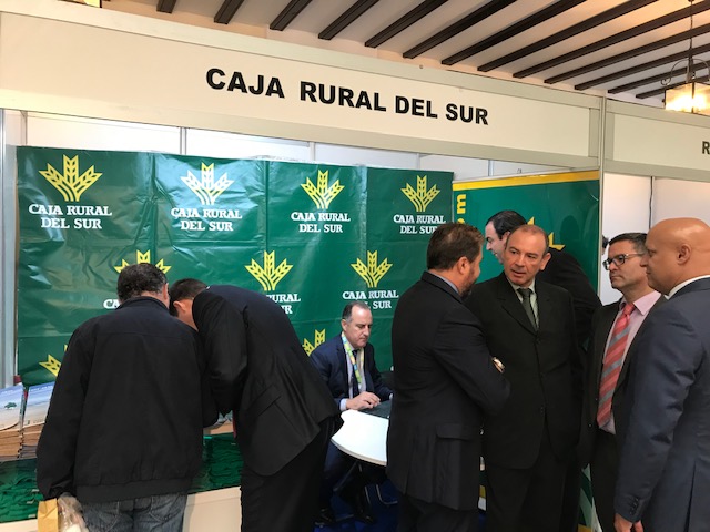 Caja Rural del Sur  en Jerez con la cooperativa farmacéutica Bidafarma