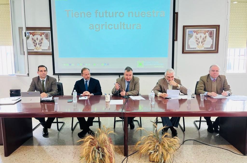“El futuro de la agricultura” analizado en la Cooperativa Agrícola y Ganadera San Dionisio de Jerez con la colaboración de la Fundación Caja Rural del Sur