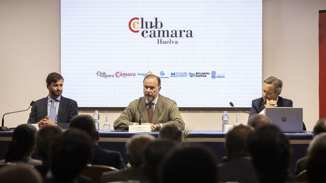 Conferencia de Ricardo Martínez Rico, presidente ejecutivo de Equipo Económico, en el Club Cámara de la Cámara de Comercio de Huelva