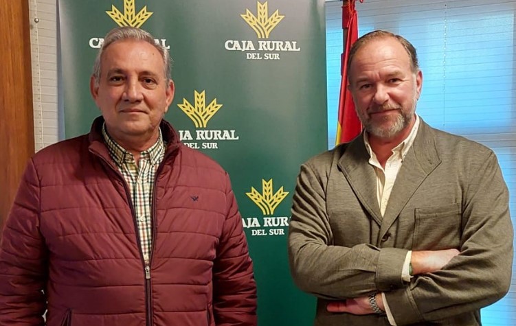 Caja Rural del Sur colabora con Cooperativas Agroalimentarias de Huelva para el desarrollo del sector