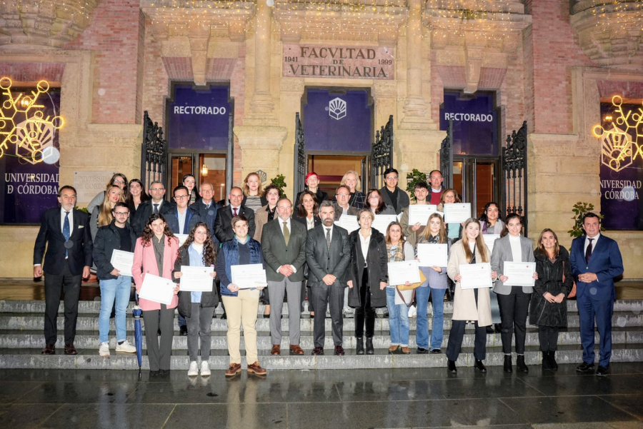 Entregados los VII premios Fundación Caja Rural del Sur al mejor expediente de grado de cada centro de la Universidad de Córdoba