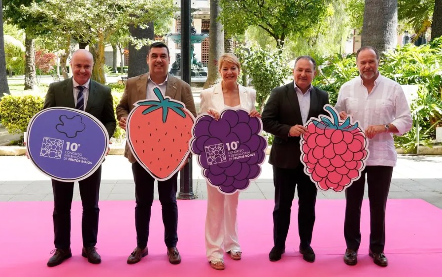 Presentación del X Congreso Internacional de Frutos Rojos patrocinado por la Fundación Caja Rural del Sur