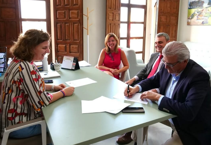 Caja Rural del Sur impulsa la renovación de espacios públicos en La Puebla del Río