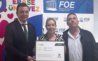 La Fundación Caja Rural del Sur entrega a la Asociación Érase una vez la recaudación de sus ventas en la Feria del Libro de Huelva