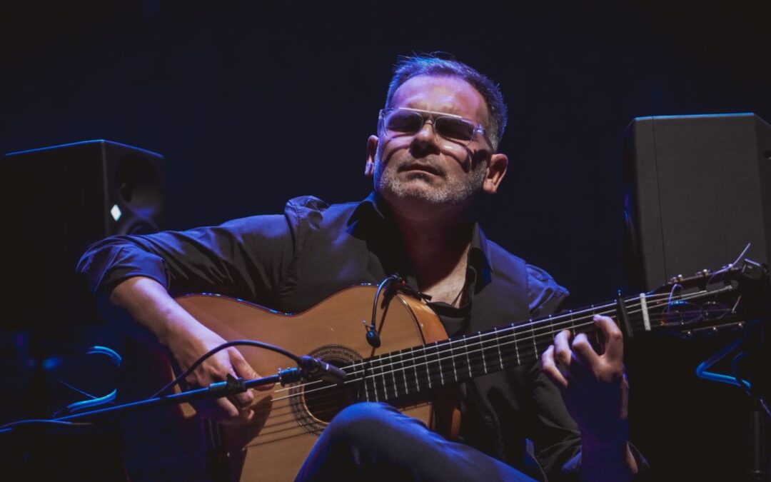 Se presenta la nueva obra de Chico Gallardo en el Teatro Salvador Távora con el patrocinio de la Fundación Caja Rural del Sur