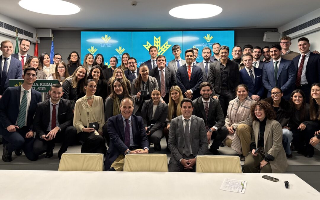 Caja Rural del Sur refuerza su plantilla con la incorporación de 43 nuevos profesionales