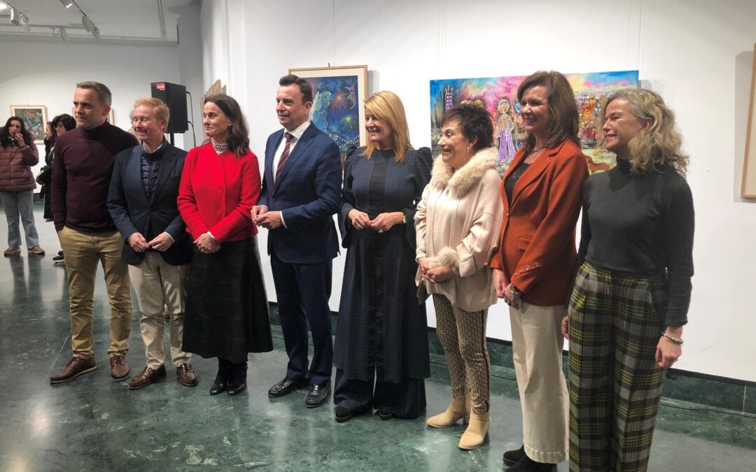 Inaugurada la exposición «Amigos» de Antonia María Peralto en la Fundación Caja Rural del Sur