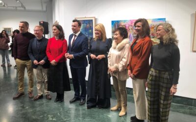 Inaugurada la exposición «Amigos» de Antonia María Peralto en la Fundación Caja Rural del Sur