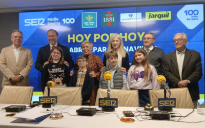 Radio Sevilla entrega los premios a los mejores cuentos de «Palabras para la Navidad» en Caja Rural del Sur