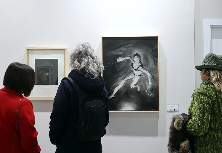 Exposición colectiva con una treintena de artistas cordobesas de distintas generaciones en la Fundación Caja Rural del Sur en Córdoba